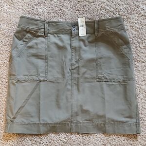 LOFT Olive Cargo Mini Skirt Size 16